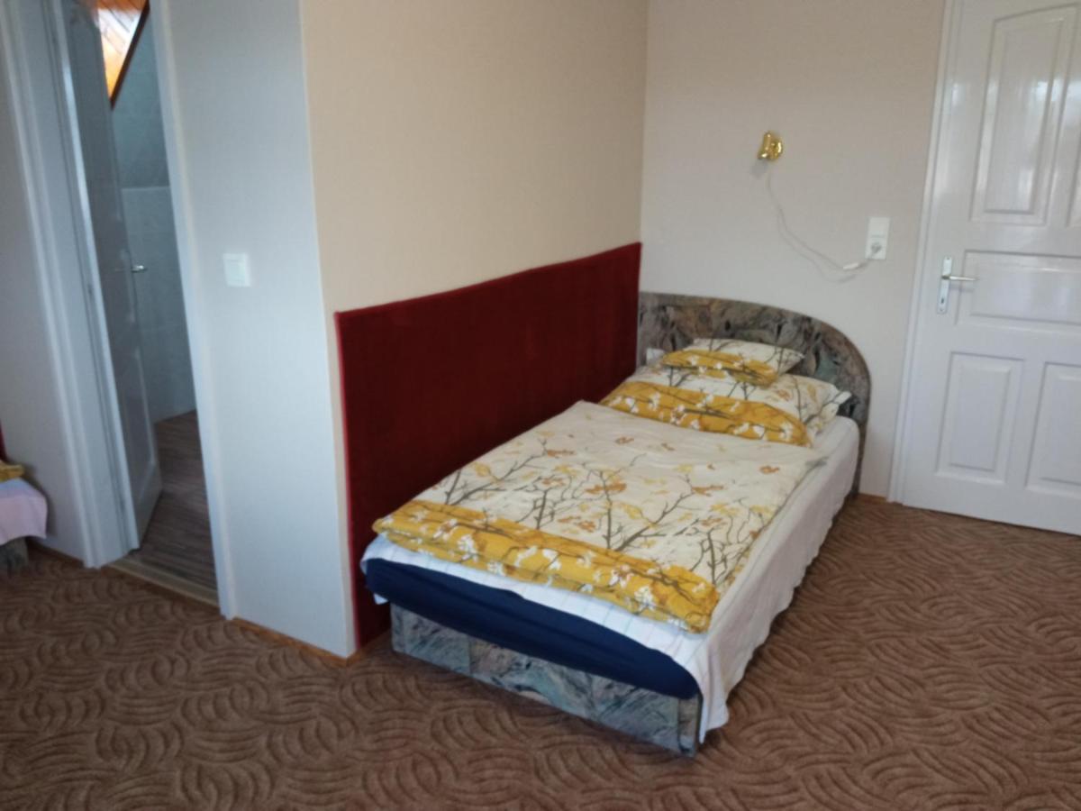 Holiday Apartmanhaz Залакарос Екстериор снимка